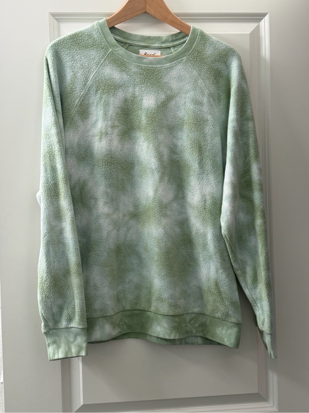 Feat Tie-Dye Crewneck Sweater in Sage Green